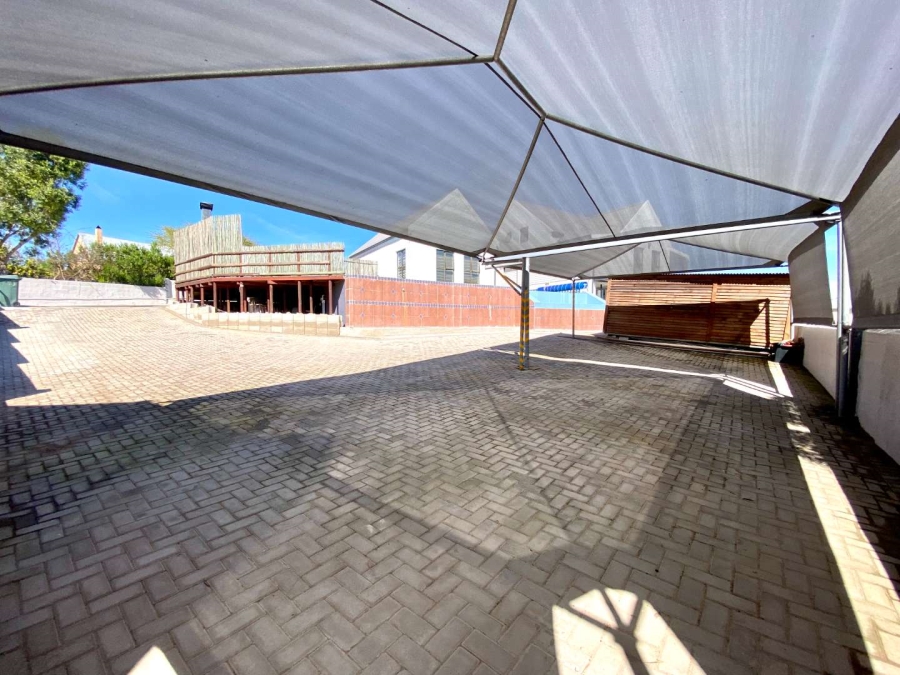 7 Bedroom Property for Sale in Myburgh Park Western Cape